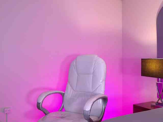 NicolleSweett04 webcam