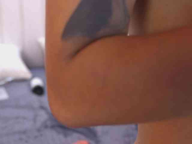 NicolleSweett04 webcam