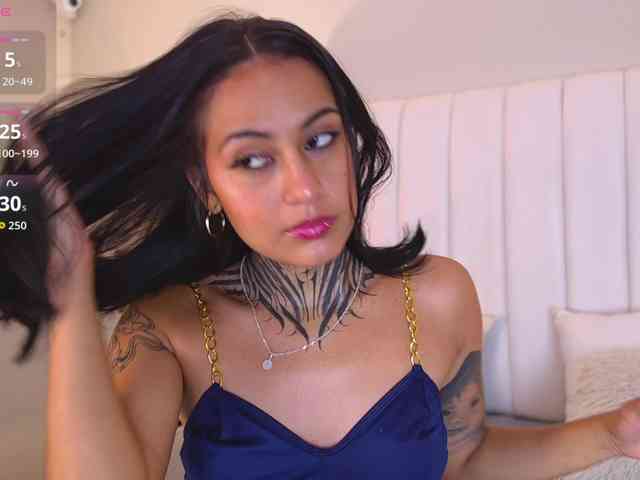 NicolleSweett04