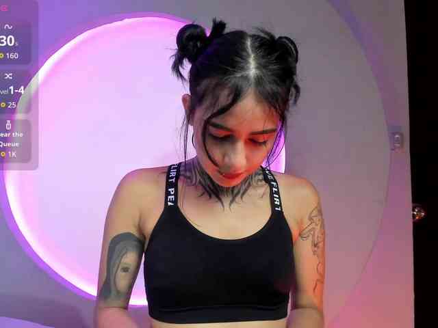 NicolleSweett04