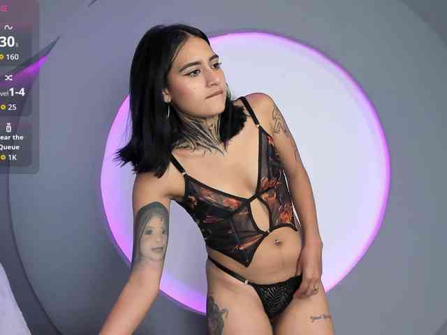 NicolleSweett04