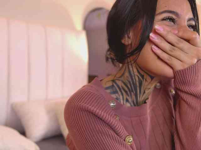 NicolleSweett04
