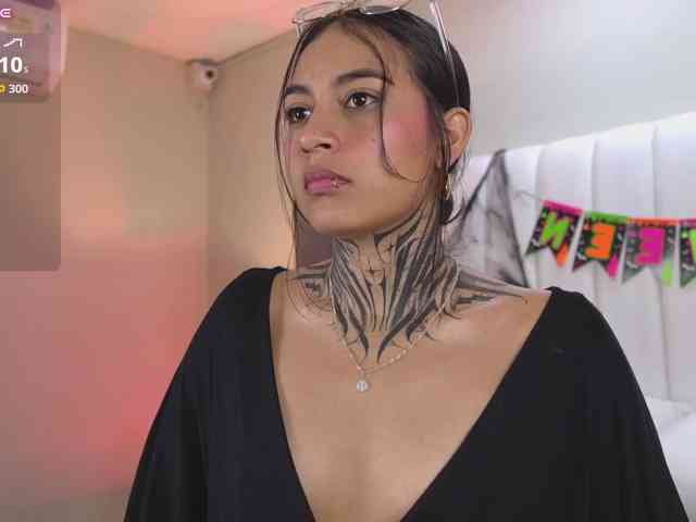 NicolleSweett04