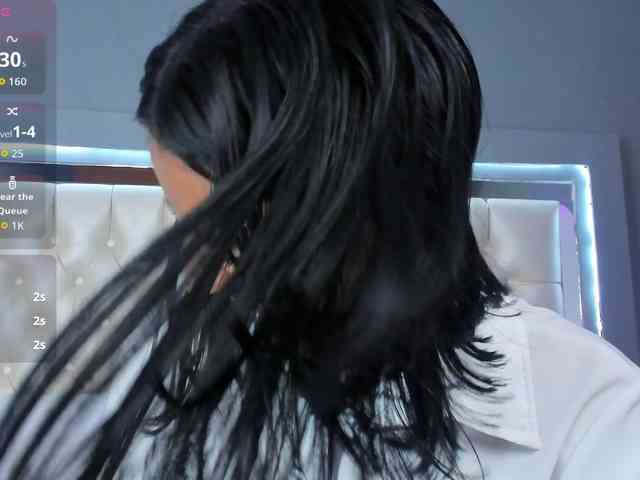 NicolleSweett04 webcam