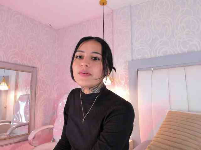 NicolleSweett04 NicolleSweett04