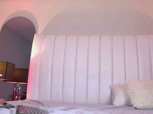 NicolleSweett04