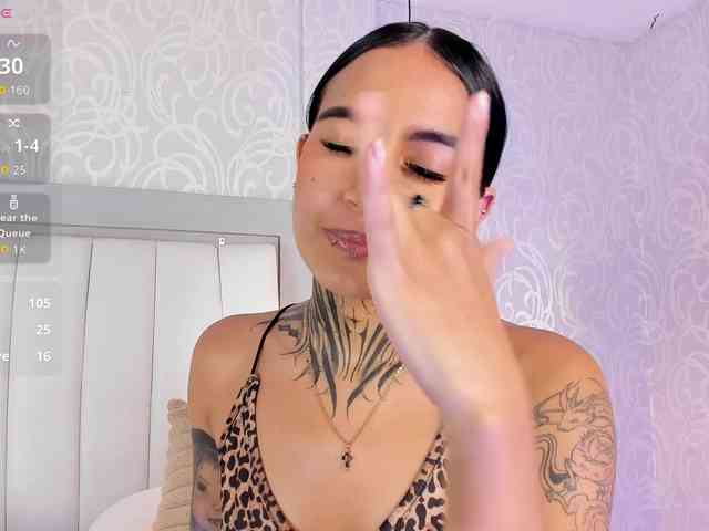 NicolleSweett04 webcam