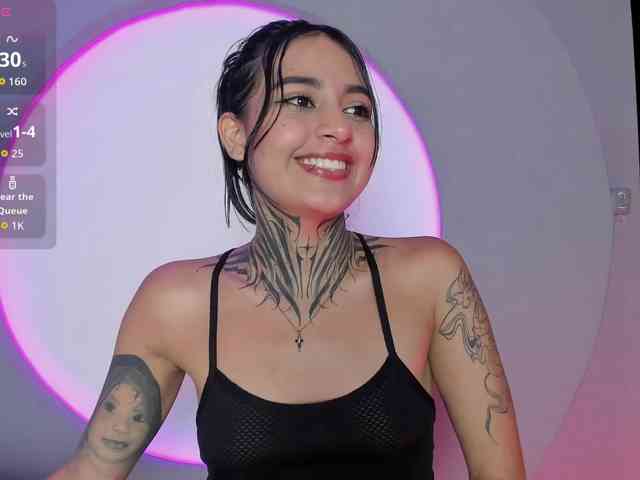 NicolleSweett04