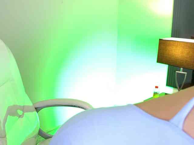 NicolleSweett04 webcam