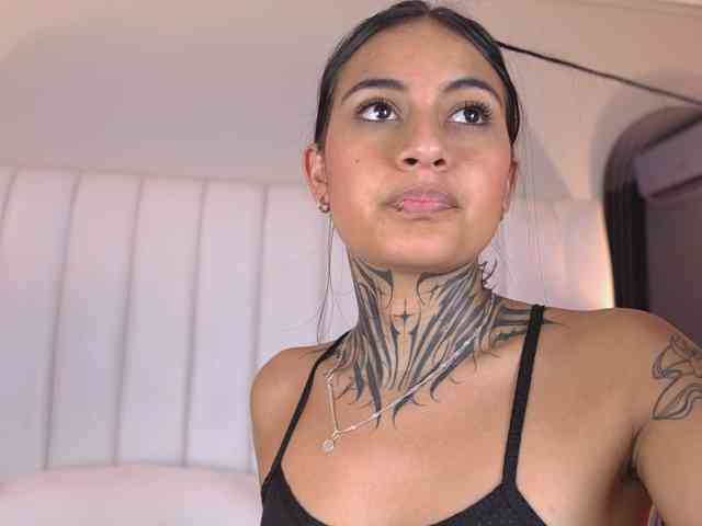 NicolleSweett04