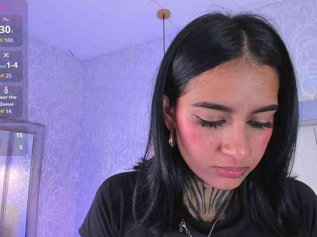 NicolleSweett04 webcam