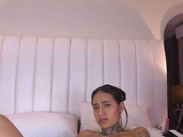 NicolleSweett04