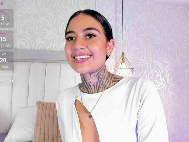 NicolleSweett04 NicolleSweett04
