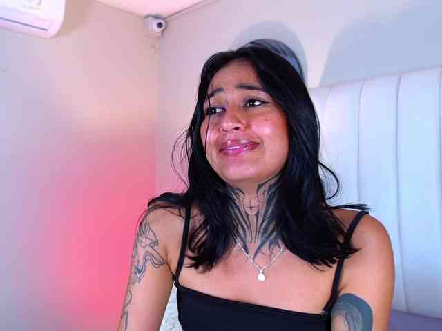 NicolleSweett04