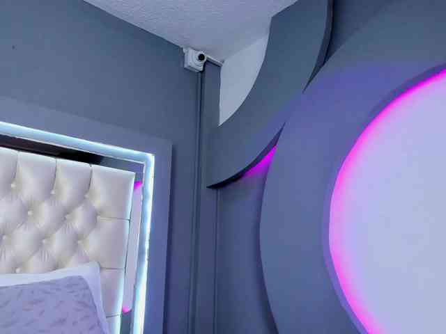 NicolleSweett04