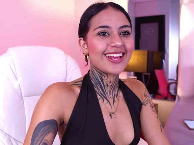 NicolleSweett04