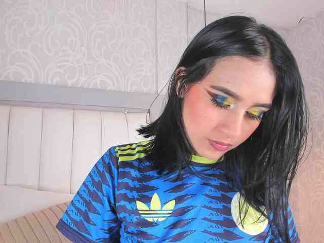 NicolleSweett04 NicolleSweett04