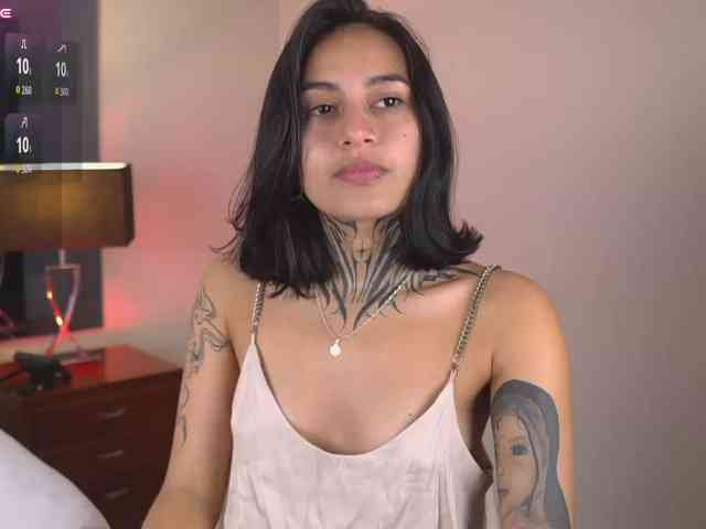 NicolleSweett04 NicolleSweett04