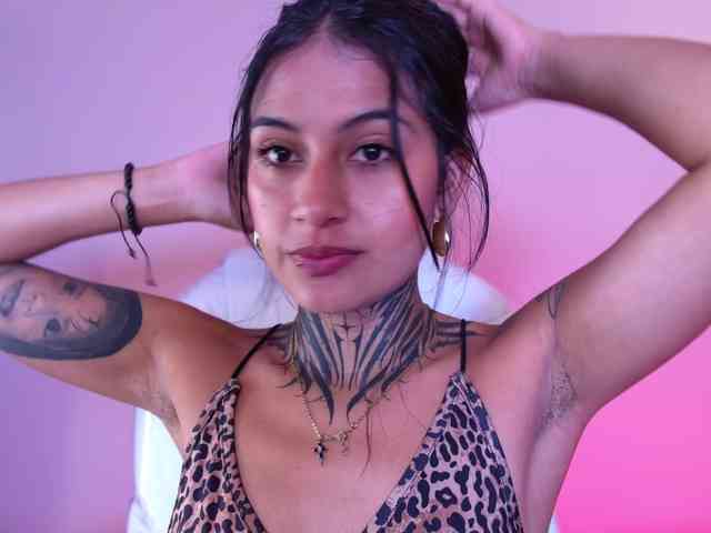 NicolleSweett04 webcam