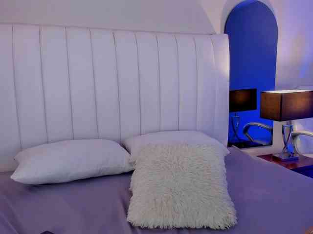 NicolleSweett04 webcam
