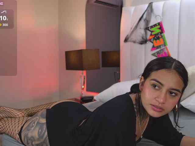 NicolleSweett04