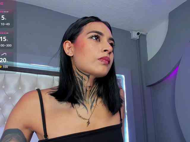 NicolleSweett04