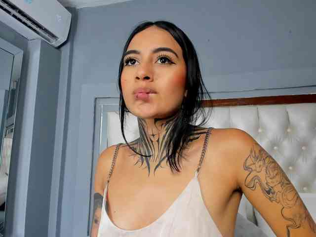 NicolleSweett04