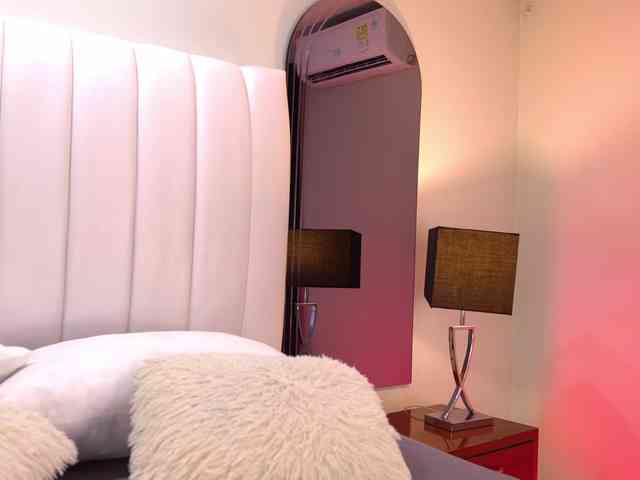 NicolleSweett04 webcam