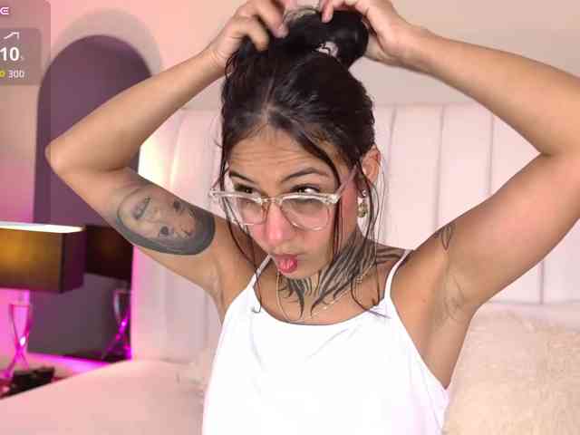 NicolleSweett04