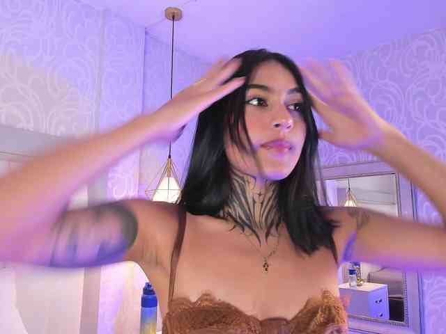 NicolleSweett04