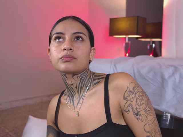 NicolleSweett04