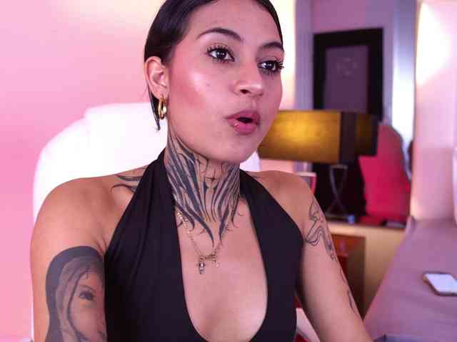 NicolleSweett04 NicolleSweett04