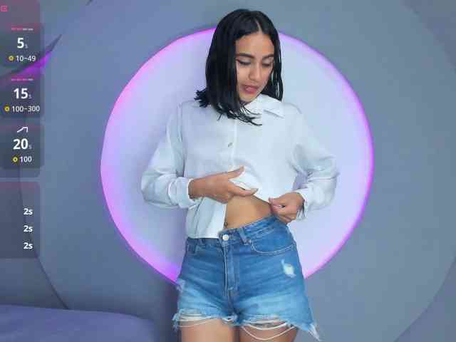 NicolleSweett04 webcam