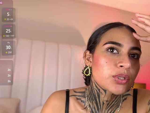 NicolleSweett04