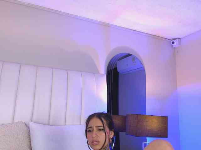 NicolleSweett04