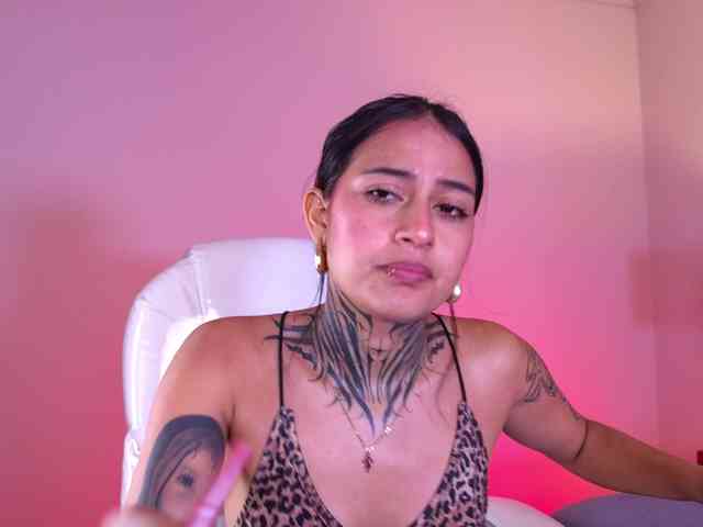 NicolleSweett04