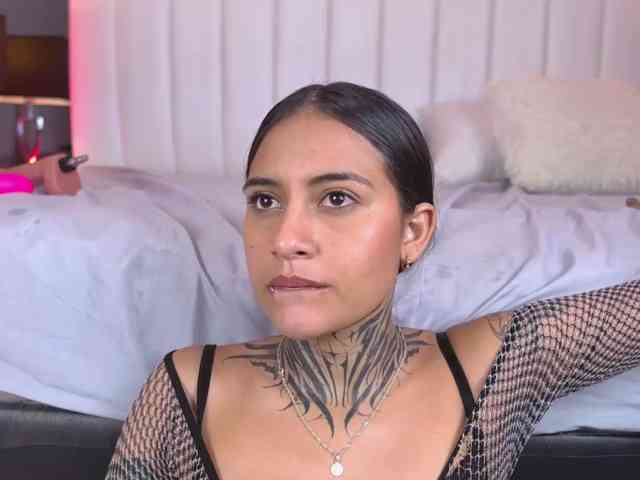 NicolleSweett04
