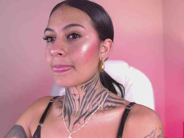NicolleSweett04