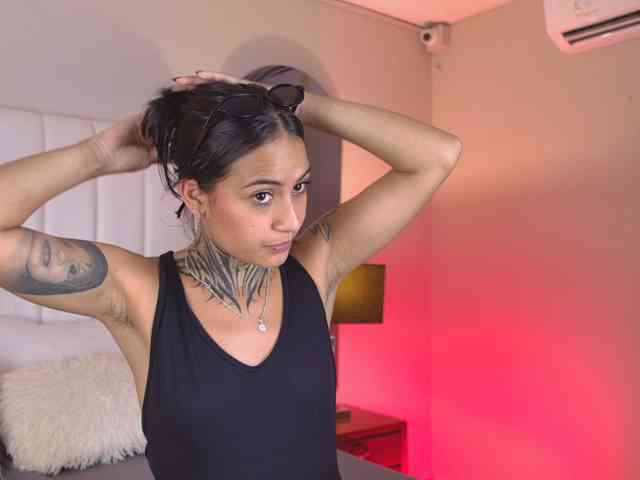 NicolleSweett04