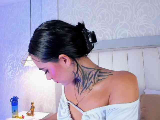 NicolleSweett04 NicolleSweett04