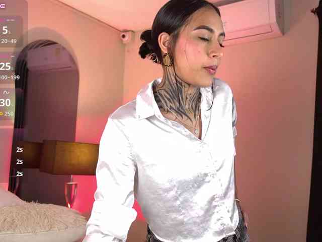 NicolleSweett04