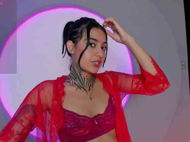 NicolleSweett04 NicolleSweett04