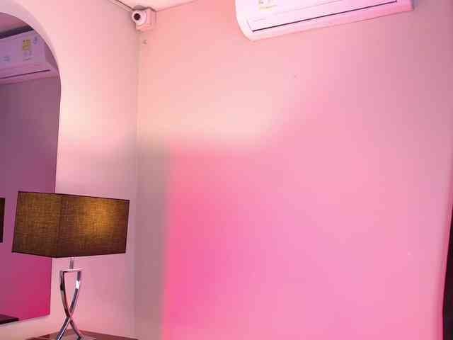 NicolleSweett04 webcam