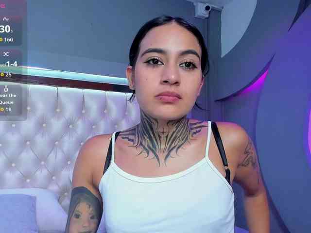 NicolleSweett04