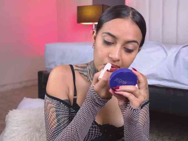 NicolleSweett04