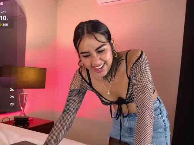 NicolleSweett04