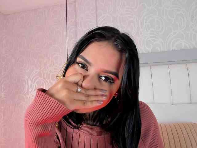 NicolleSweett04