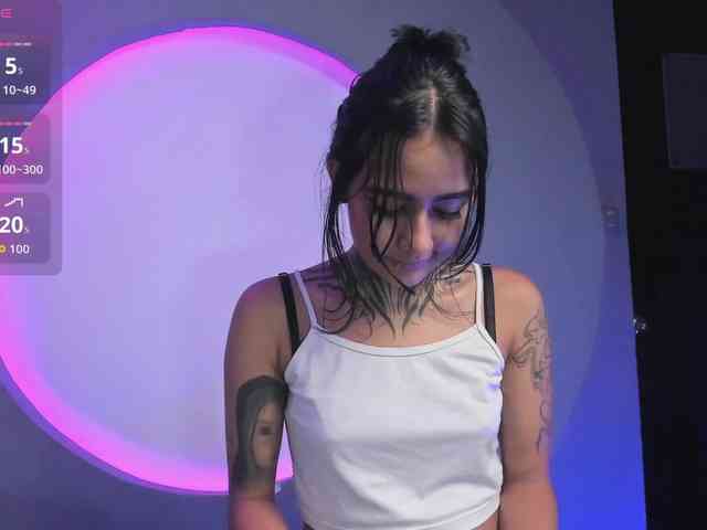 NicolleSweett04