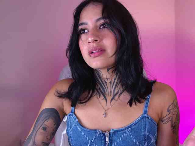 NicolleSweett04