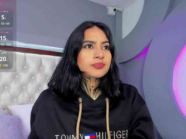NicolleSweett04 webcam